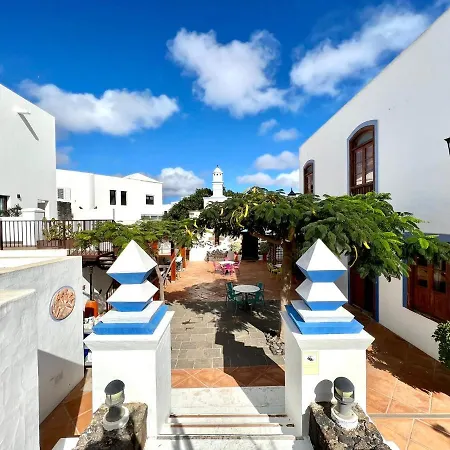 Triple Classic, Desajuno, Wifi Gratis, Con Estupenda Piscina En Yaiza * 야이자