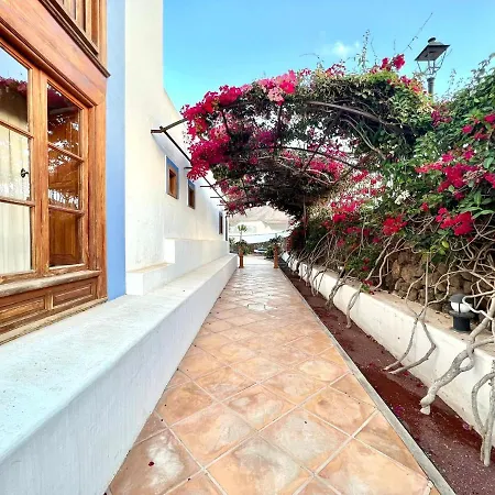 Triple Classic, Desajuno, Wifi Gratis, Con Estupenda Piscina En Yaiza