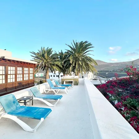 Triple Classic, Desajuno, Wifi Gratis, Con Estupenda Piscina En Yaiza 야이자