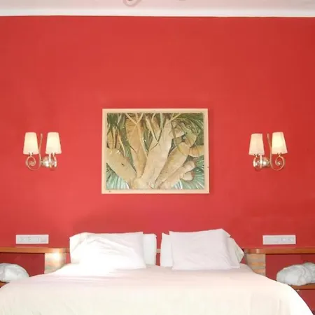 Triple Classic, Desajuno, Wifi Gratis, Con Estupenda Piscina En Yaiza *