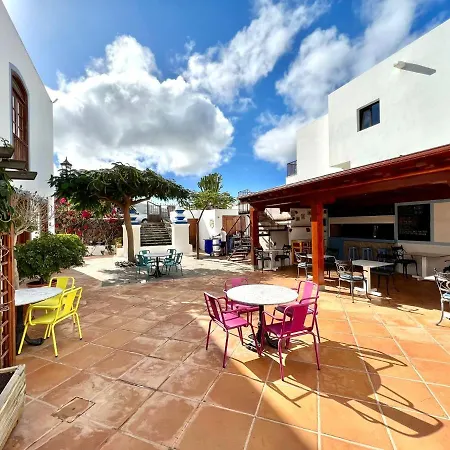 Triple Classic, Desajuno, Wifi Gratis, Con Estupenda Piscina En Yaiza 公寓