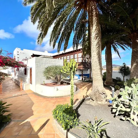 Triple Classic, Desajuno, Wifi Gratis, Con Estupenda Piscina En Yaiza *